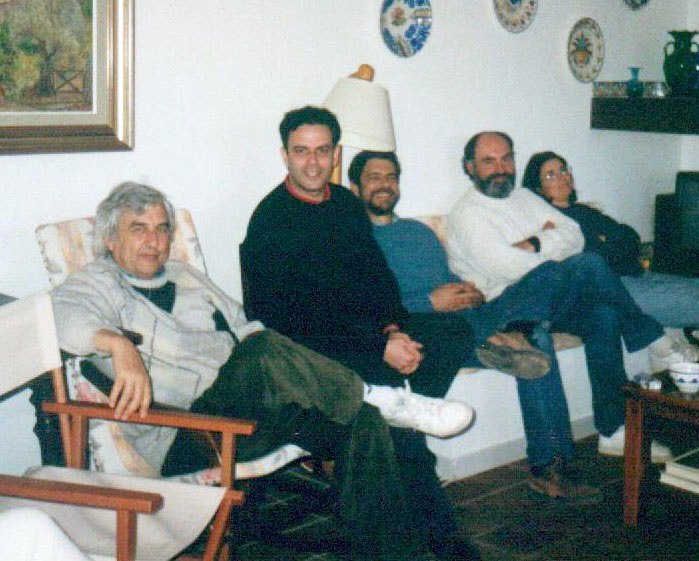 En compañía del pintor Manuel Castellín  y unos amigos 2001