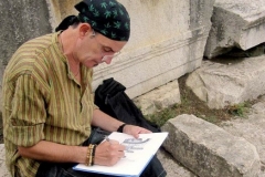 Realización “in situ” de la colección “CLASSIC”. Dibujo a tinta, mano alzada Templo de Júpiter, en el Foro Civil de Pompeya (Italia)